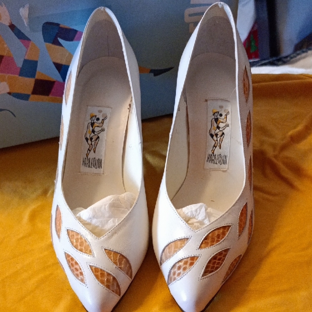 Women Harlequin White and Beige Orange  Women's Shoes 6m